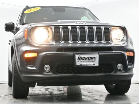 Used 2023 Jeep Renegade Limited image 41