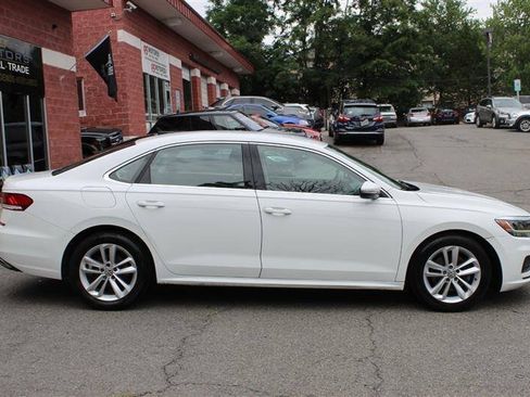 Used 2020 Volkswagen Passat 2.0T SE FWD image 6