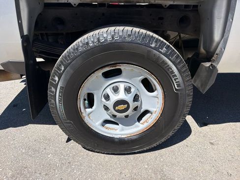 Used 2016 Chevrolet Silverado 2500 W/T w/ Snow Plow Prep Package AWD/4WD image 29