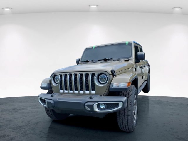 Used 2020 Jeep Gladiator Overland w/ Cold Weather Group AWD/4WD image 4