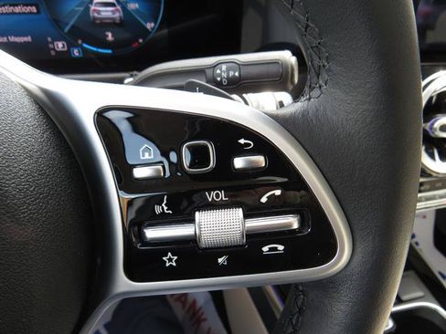 Certified 2020 Mercedes-Benz GLB 250 4MATIC image 12
