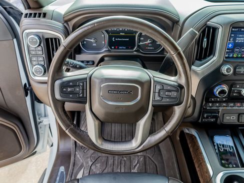 Used 2021 GMC Sierra 2500 Denali w/ Denali Ultimate Package image 19