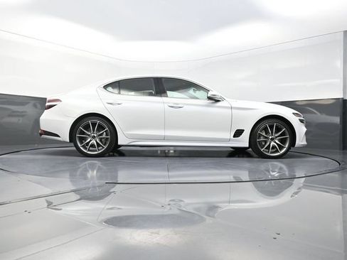Used 2025 Genesis G70 2.5T RWD image 37