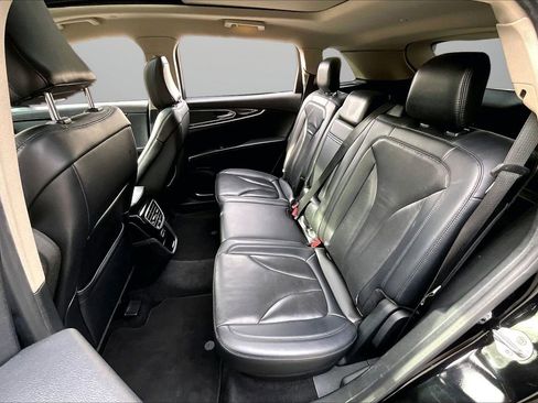 Used 2022 Lincoln Nautilus Reserve image 23