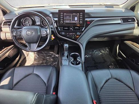 Used 2023 Toyota Camry SE image 17