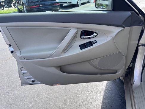 Used 2008 Toyota Camry LE FWD image 4