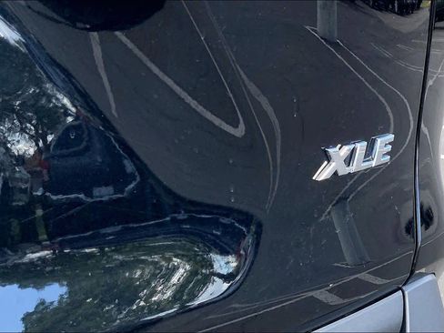 Certified 2025 Toyota RAV4 XLE FWD image 9