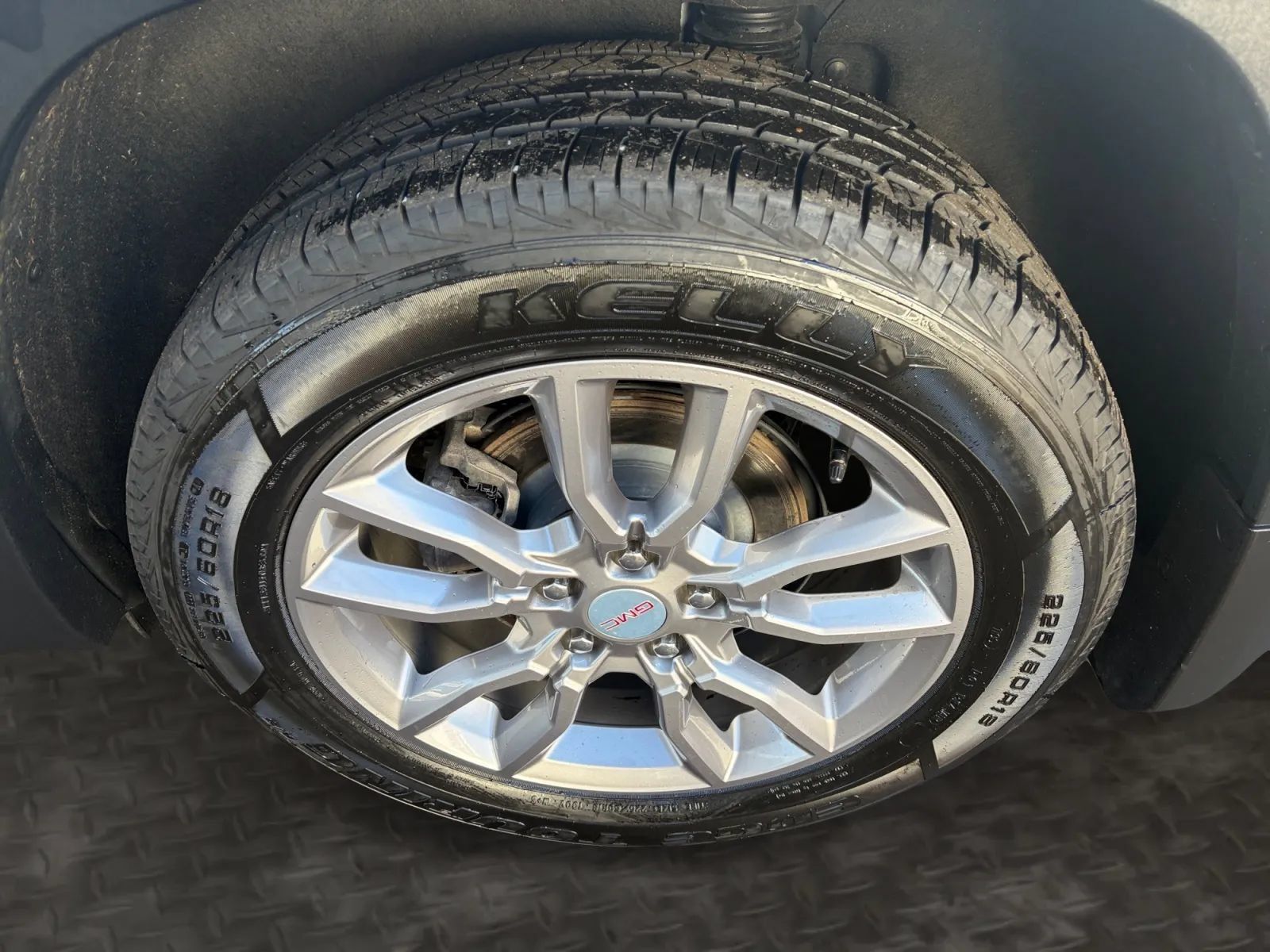 Used 2022 GMC Terrain SLT w/ LPO, Floor Liner Package AWD/4WD image 42