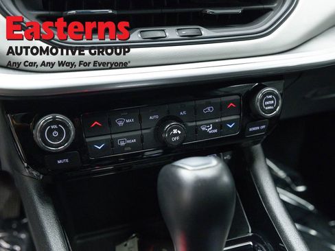 Used 2025 Jeep Compass Limited AWD/4WD image 20