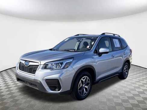 Used 2019 Subaru Forester Premium image 3