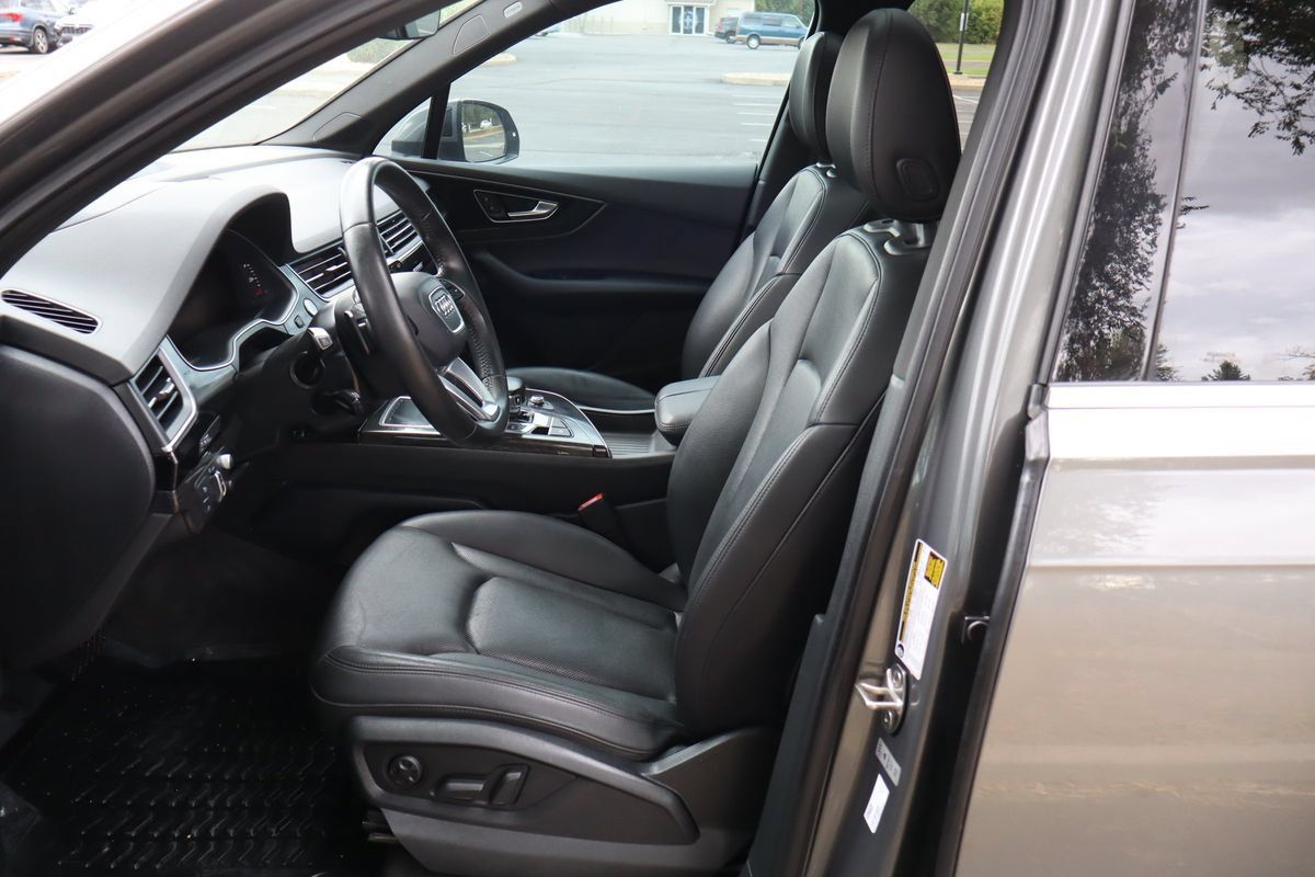 Used 2017 Audi Q7 3.0T Prestige AWD/4WD image 19