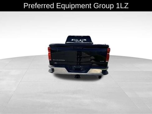 Used 2025 Chevrolet Silverado 2500 LTZ w/ LTZ Convenience Package AWD/4WD image 4