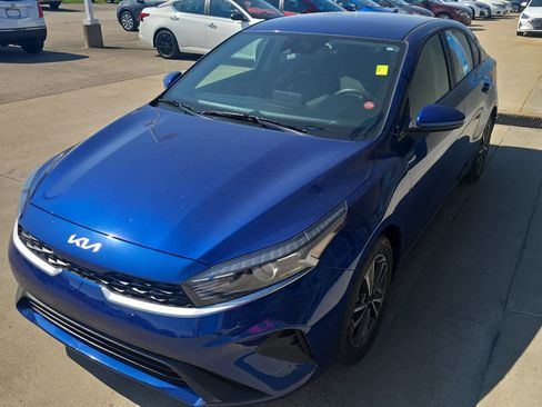 Used 2024 Kia Forte LXS image 5