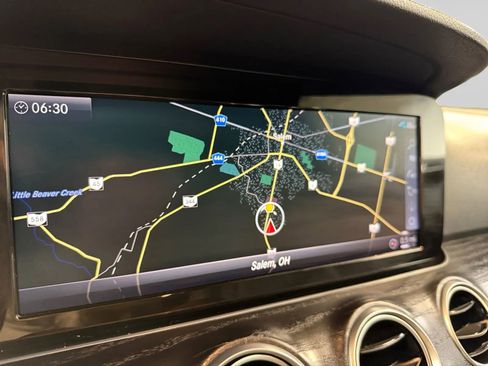 Used 2019 Mercedes-Benz E 300 4MATIC image 30