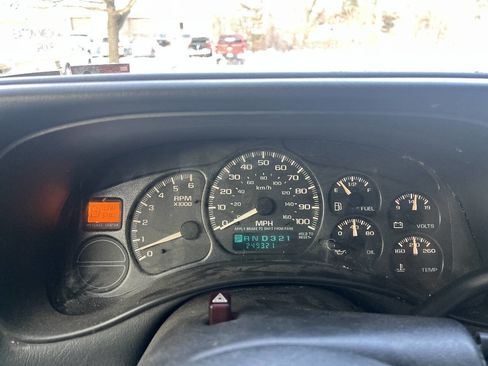 Used 2001 Chevrolet Silverado 1500 LT w/ Firm Ride Suspension Pkg image 14