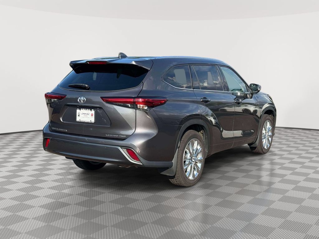 Used 2023 Toyota Highlander Limited AWD/4WD image 7