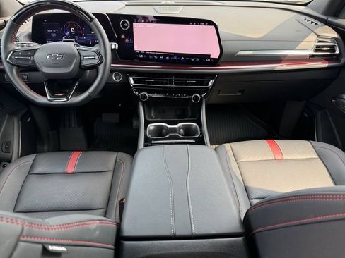 Used 2024 Chevrolet Traverse RS w/ LPO, Floor Liner Package AWD/4WD image 13