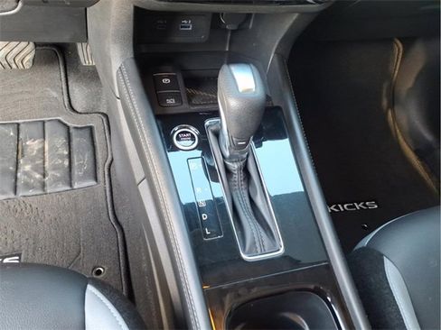 Used 2023 Nissan Kicks SR w/ SR Premium Package image 22