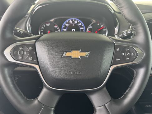 Used 2023 Chevrolet Traverse Premier image 32