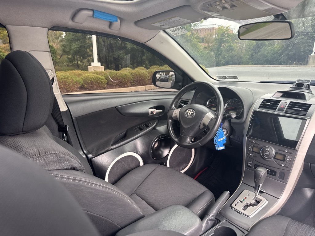 Used 2026 Toyota Corolla LE FWD image 17