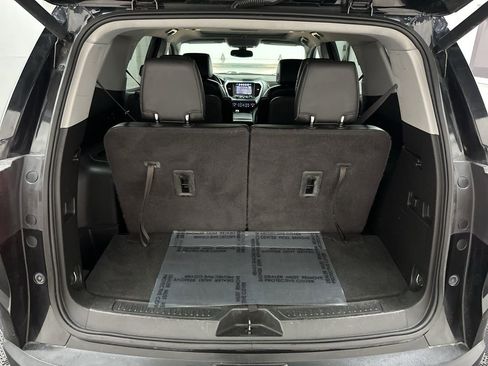 Used 2017 GMC Acadia SLT image 34