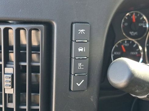 Certified 2023 Chevrolet Express 3500 LS image 25