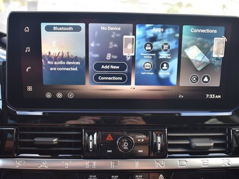 New 2026 Nissan Pathfinder Platinum FWD image 39