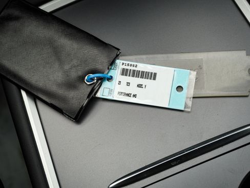 Used 2023 Tesla Model Y Performance image 35