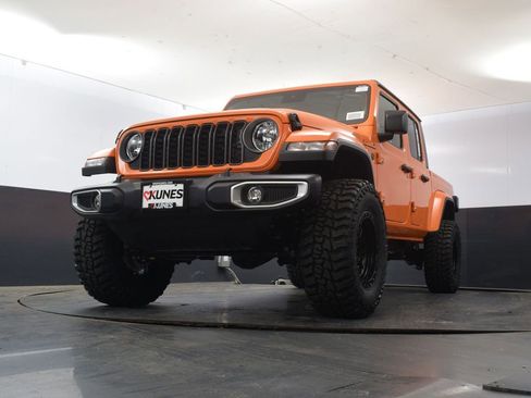 New 2025 Jeep Gladiator Sport image 47