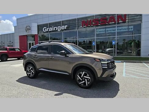 Used 2026 Nissan Kicks SV w/ Cold Weather Package FWD image 17