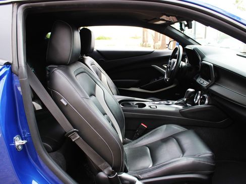 Used 2021 Chevrolet Camaro LT w/ RS Package image 15