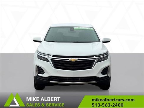 Used 2022 Chevrolet Equinox LT w/ Driver Convenience Package image 2