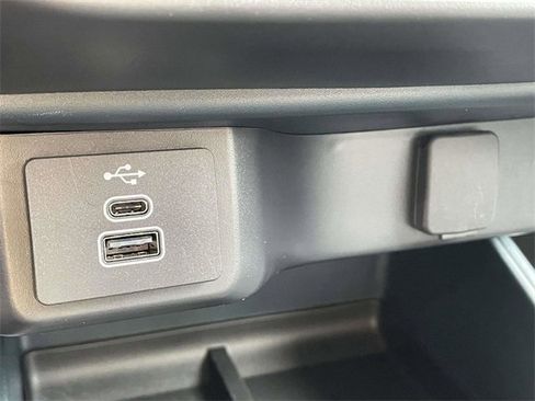 New 2025 Ford Maverick XL image 11