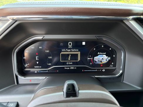 Used 2025 GMC Sierra 1500 Denali w/ Technology Package AWD/4WD image 9