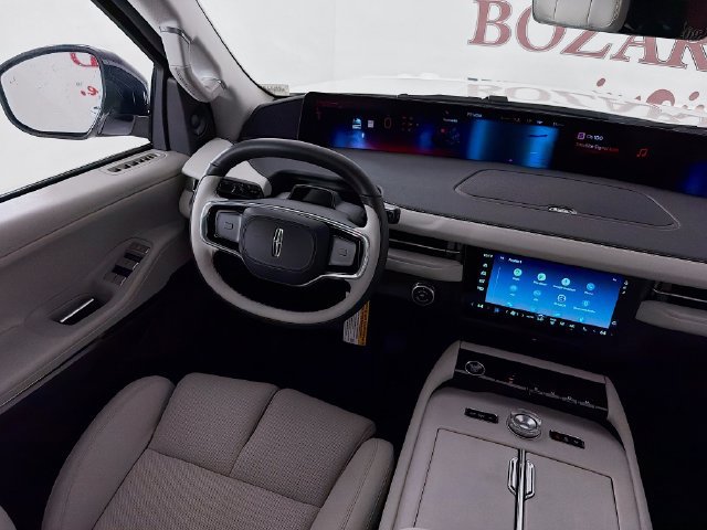 New 2026 Lincoln Navigator Premiere AWD/4WD image 24