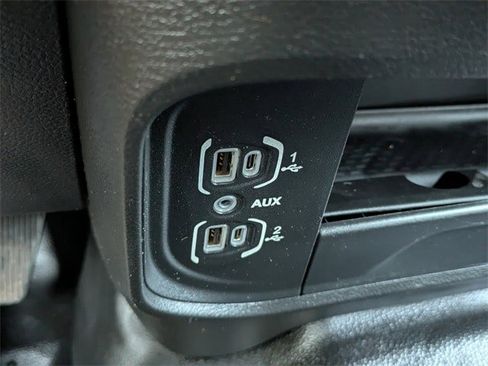 Used 2022 RAM 2500 Tradesman w/ Chrome Appearance Group image 21