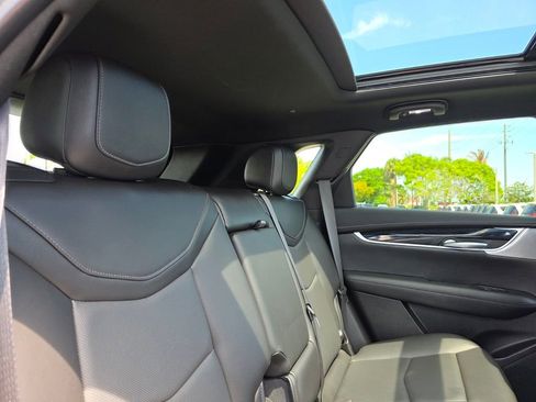Used 2024 Cadillac XT5 Premium Luxury image 14