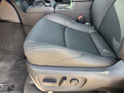 New 2025 Toyota 4Runner Limited image 16