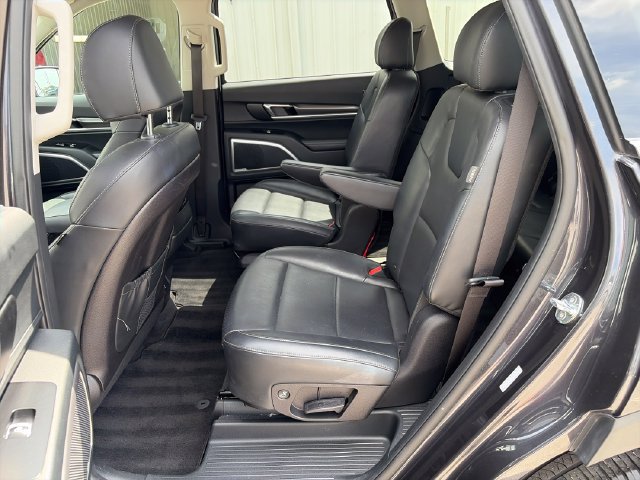 Used 2025 Kia Telluride S AWD/4WD image 25