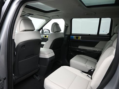 Used 2025 Hyundai Santa Fe Calligraphy image 26