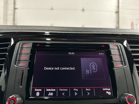 Used 2018 Volkswagen Beetle 2.0T FWD image 29