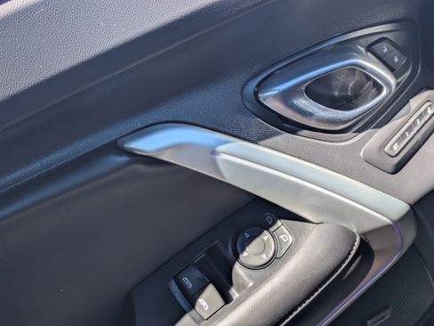 Used 2018 Chevrolet Camaro LT image 23