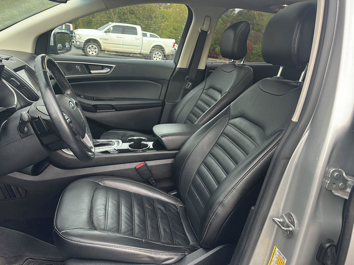 Used 2017 Ford Edge SEL w/ Equipment Group 201A AWD/4WD image 9