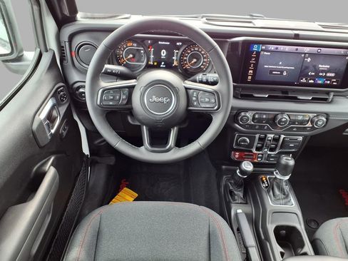 New 2026 Jeep Wrangler Unlimited Rubicon AWD/4WD image 4