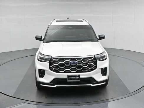 Certified 2025 Ford Explorer Platinum w/ Ultimate Package image 47