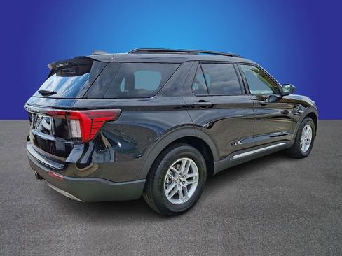New 2025 Ford Explorer Active w/ Active Comfort Package image 3