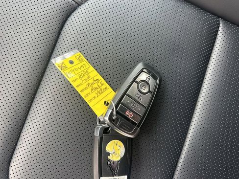 Used 2025 Ford Mustang Mach-E Premium image 34