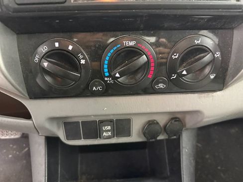 Used 2012 Toyota Tacoma 2WD Access Cab w/ SR5 Pkg image 11