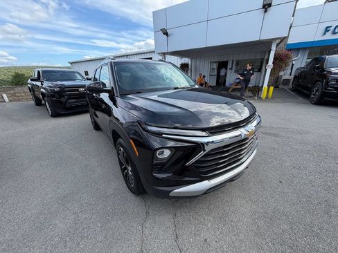 Used 2025 Chevrolet TrailBlazer LT AWD/4WD image 7