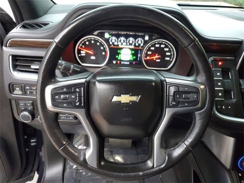 Used 2021 Chevrolet Tahoe Premier w/ Premium Package image 17
